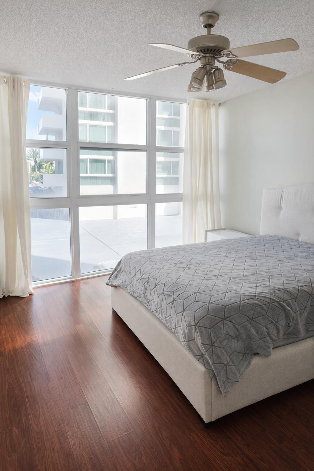 2701 N Ocean Boulevard, Unit 2b, Fort Lauderdale, FL 33308 Photo