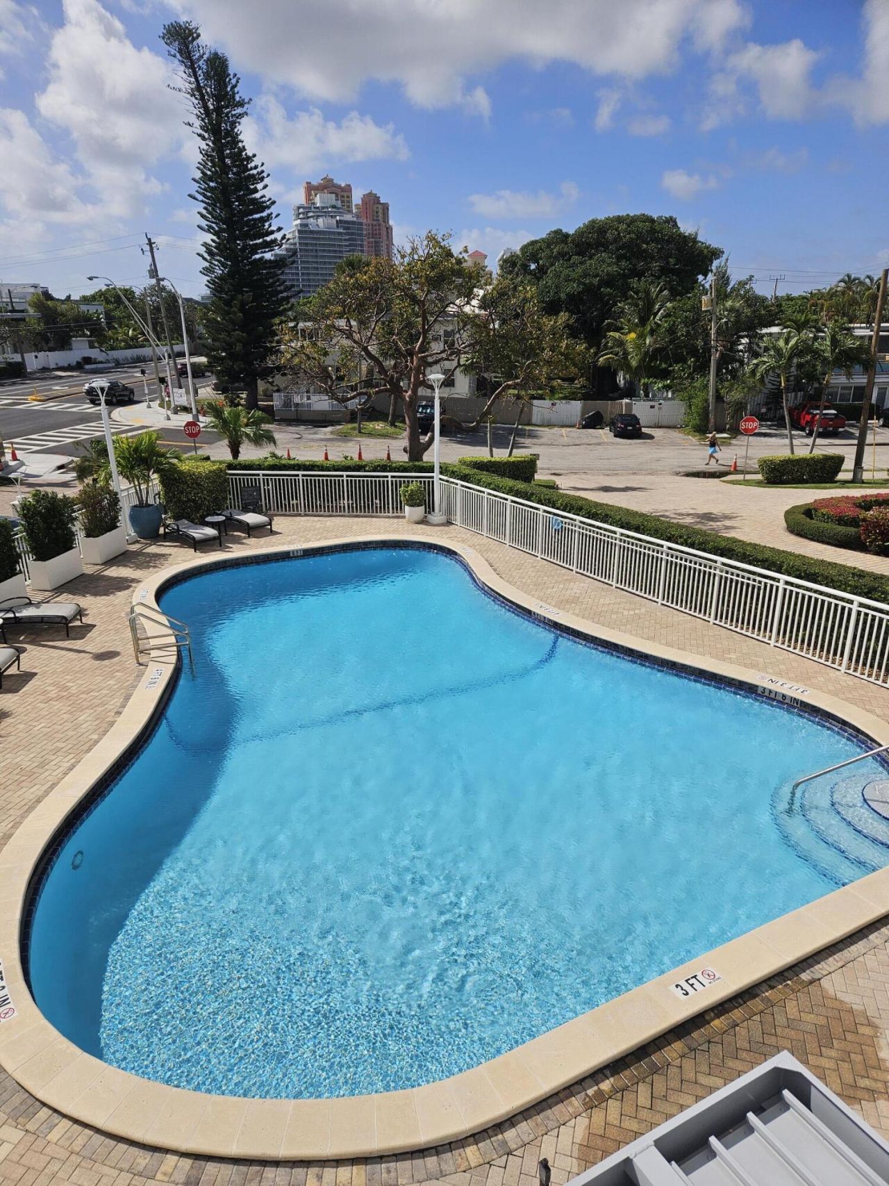 2701 N Ocean Boulevard, Unit 2b, Fort Lauderdale, FL 33308 Photo