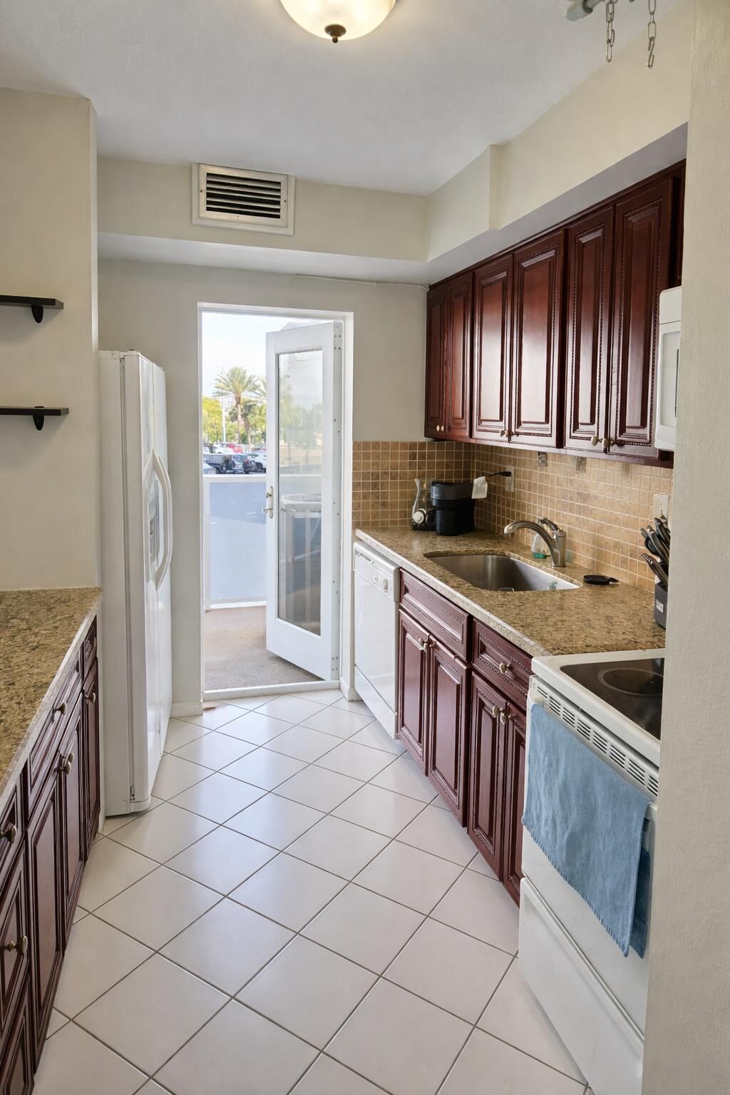 2701 N Ocean Boulevard, Unit 2b, Fort Lauderdale, FL 33308 Photo