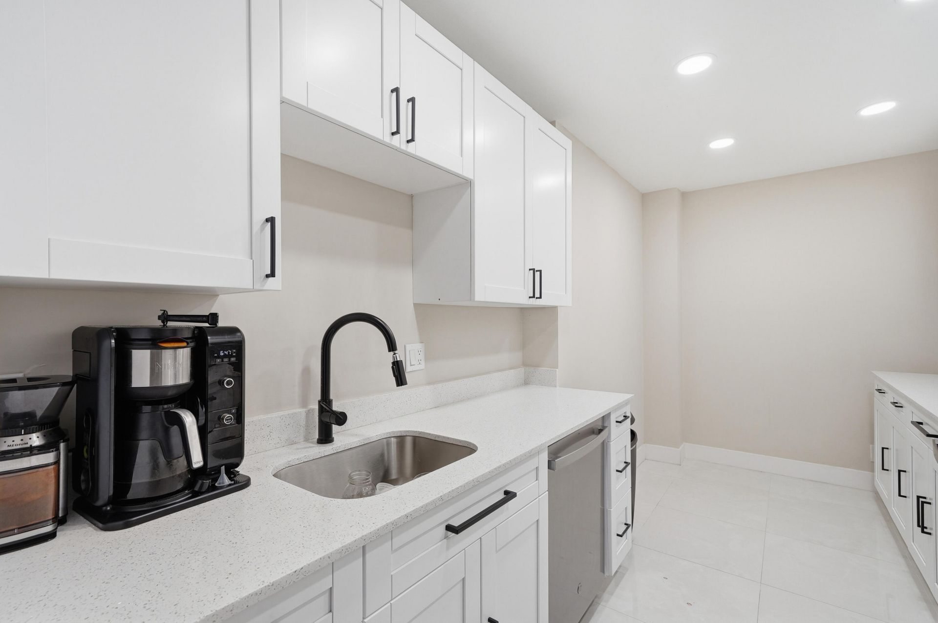 3800 Hillcrest Drive, Unit 310, Hollywood, FL 33021 Photo