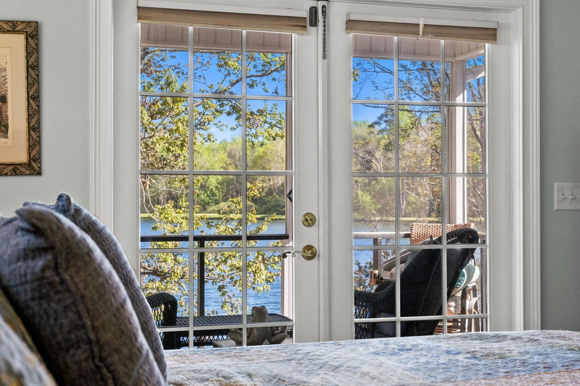 2570 Lake Vista Dr.  Photo 22