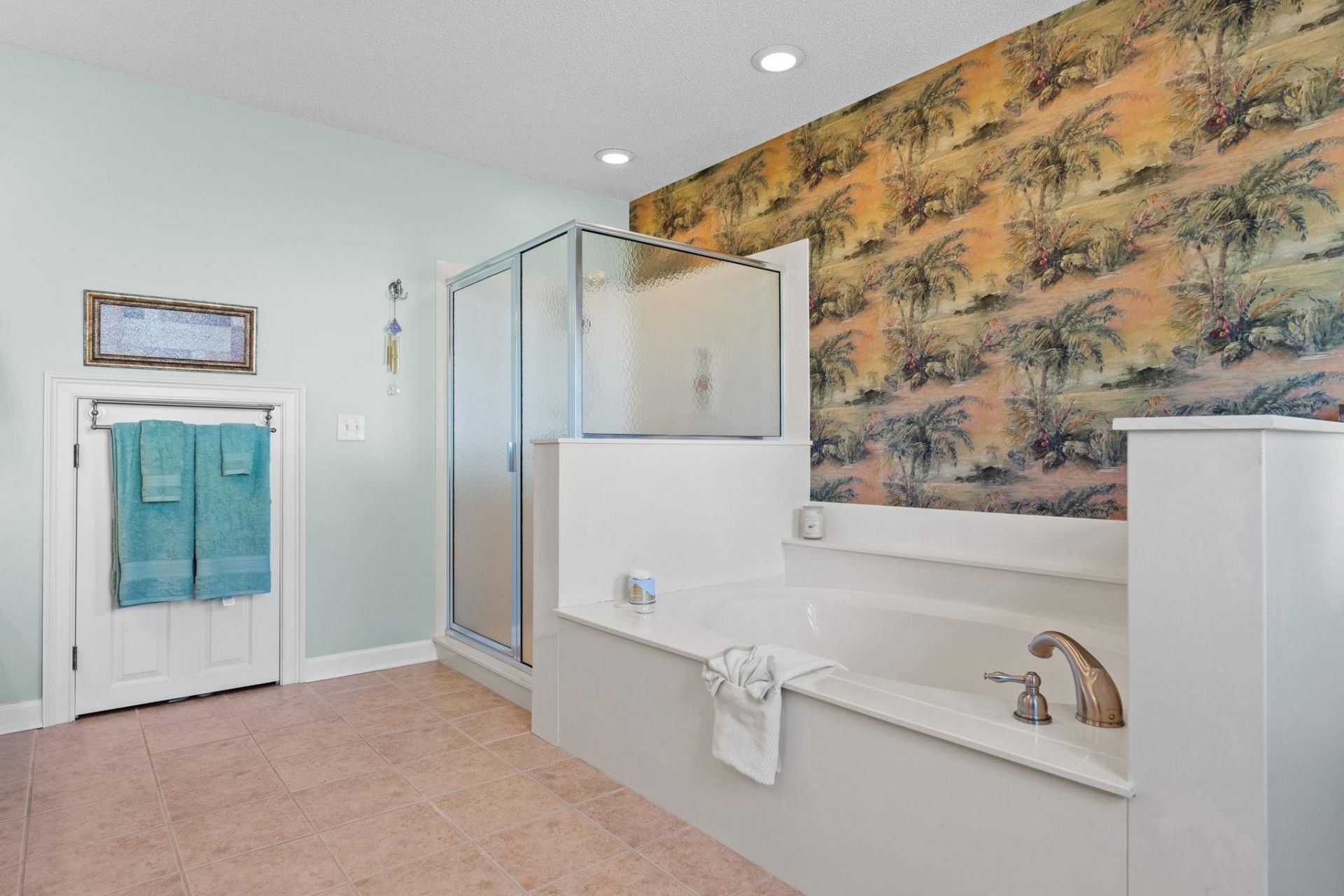 2570 Lake Vista Dr.  Photo 28