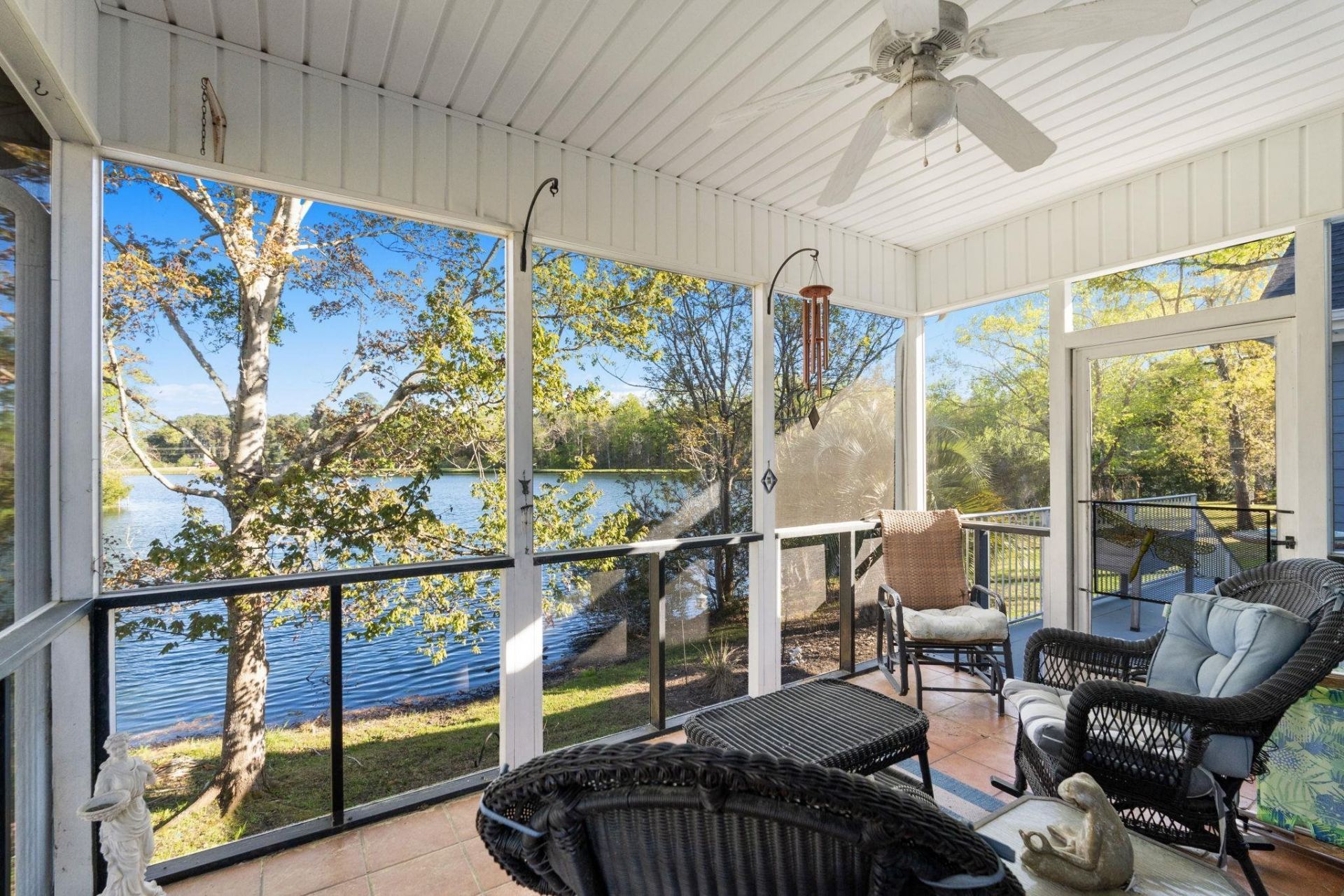 2570 Lake Vista Dr.  Photo 37