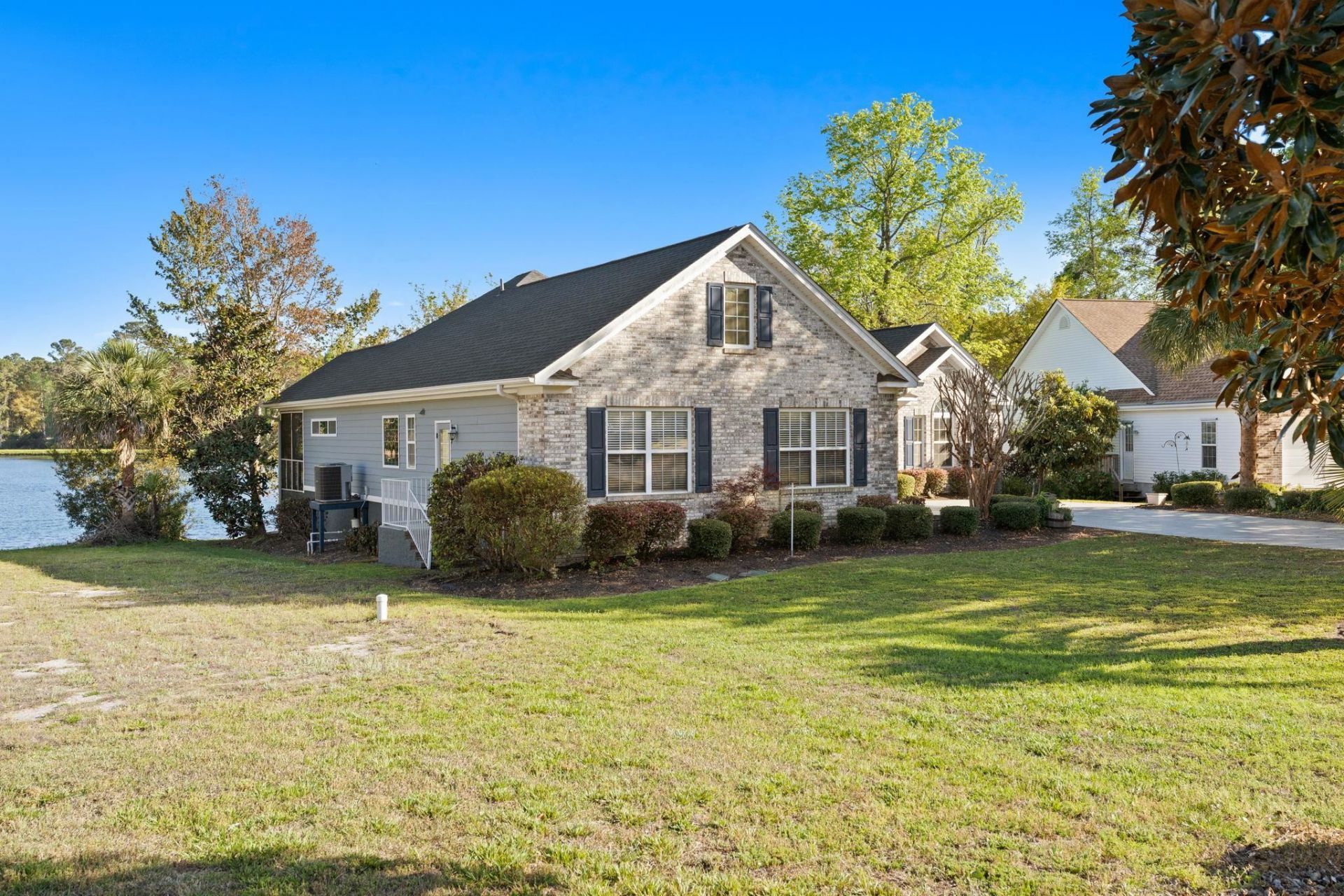 2570 Lake Vista Dr.  Photo 43