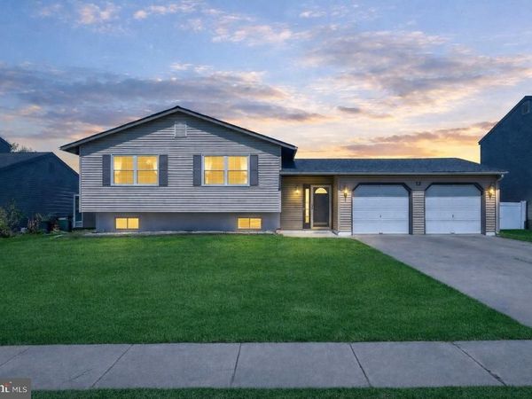 12 RADKA DRIVE, NEWARK, DE 19702