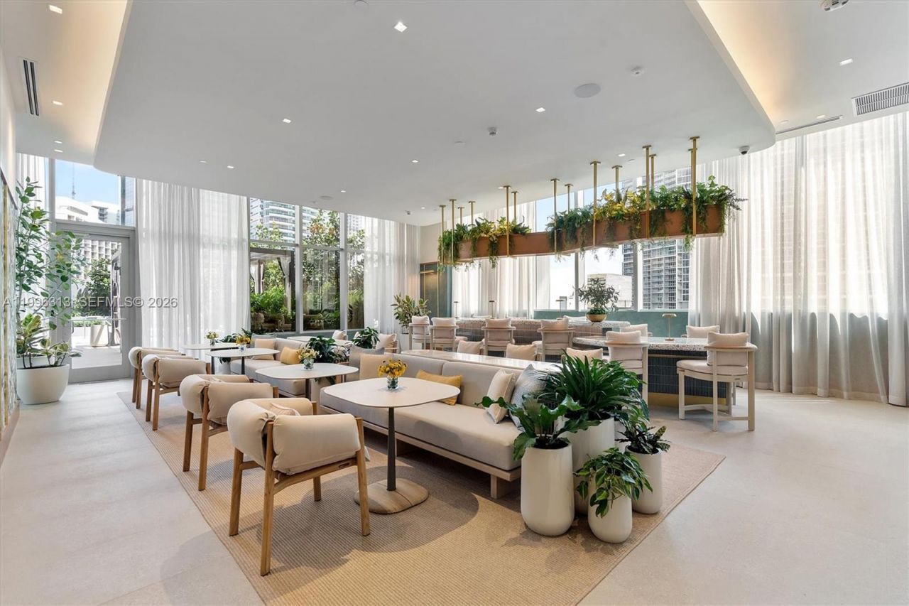 77 SE 5th Street, Unit 4206, Miami, FL 33131 Photo