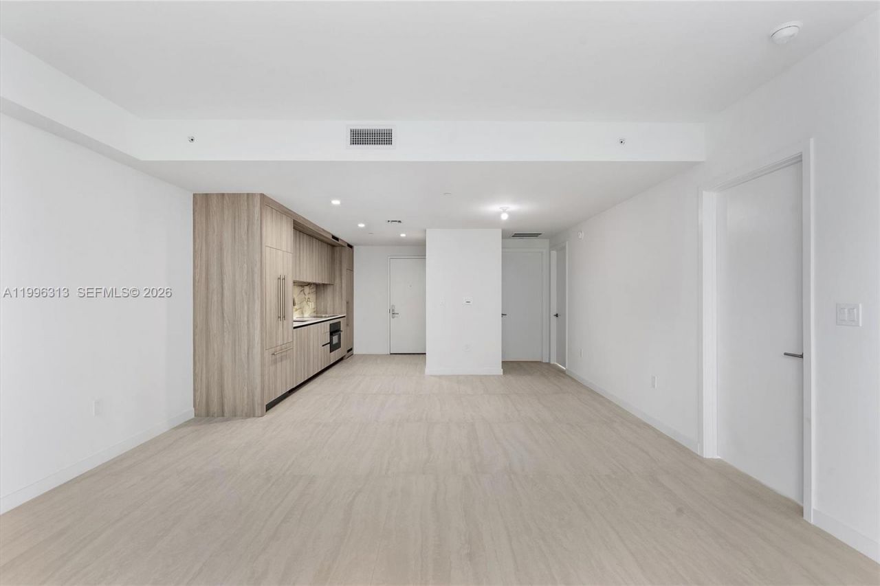 77 SE 5th Street, Unit 4206, Miami, FL 33131 Photo