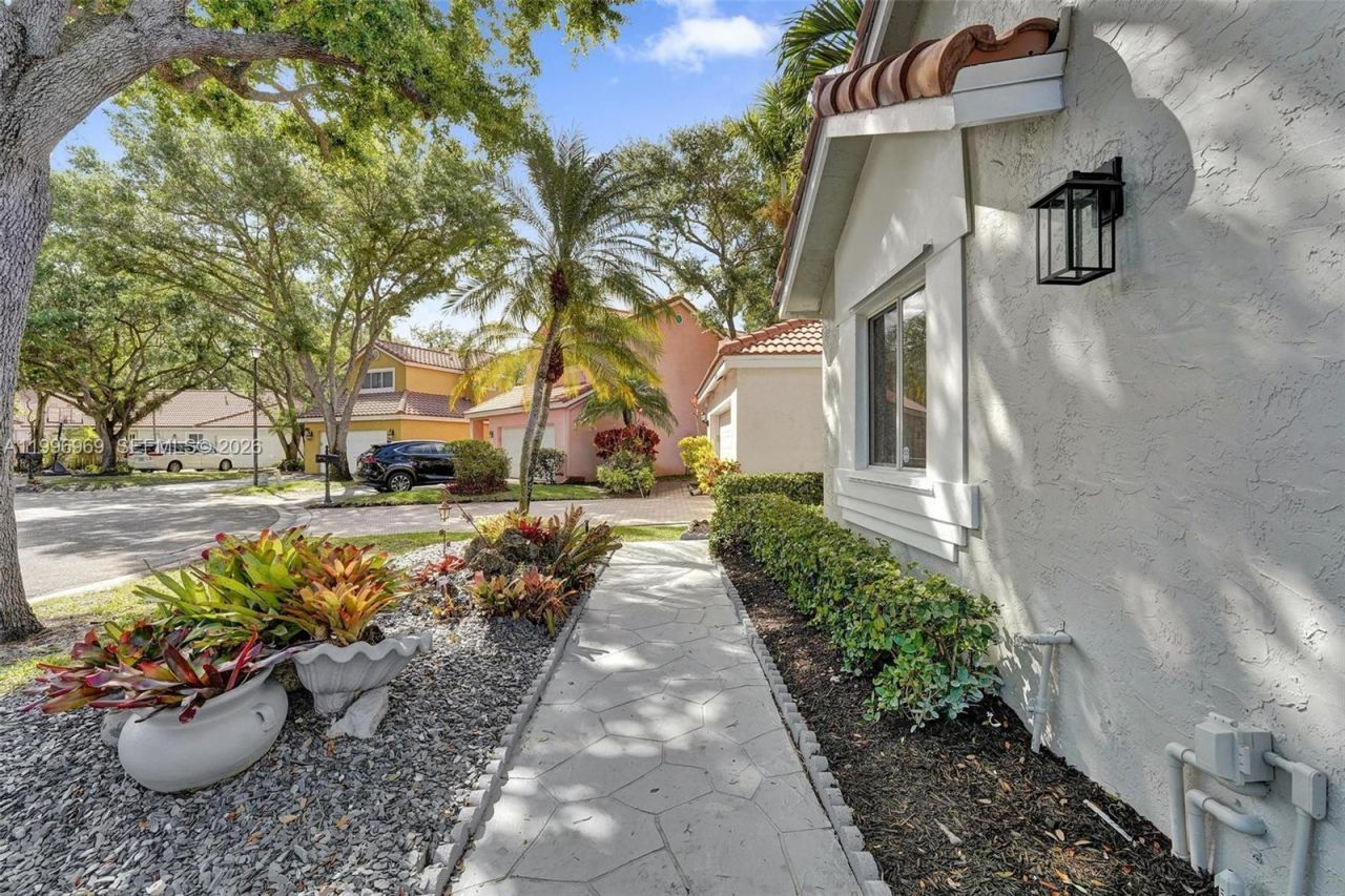 10153 NW 3rd Ct, Plantation, FL 33324 Photo