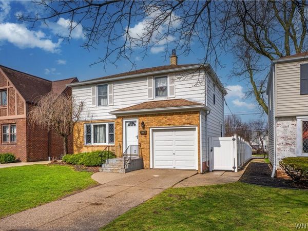 96 Hendricks Boulevard, Amherst, NY 14226