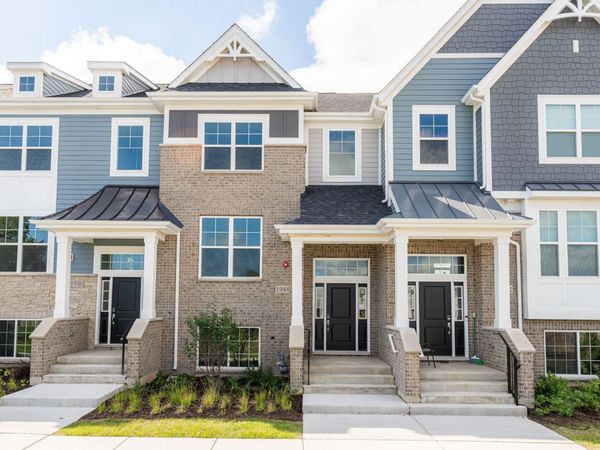 1944 Kingsley Circle , Northbrook, IL 60062