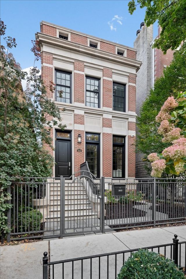 2633 N Dayton Street , Chicago, IL 60614