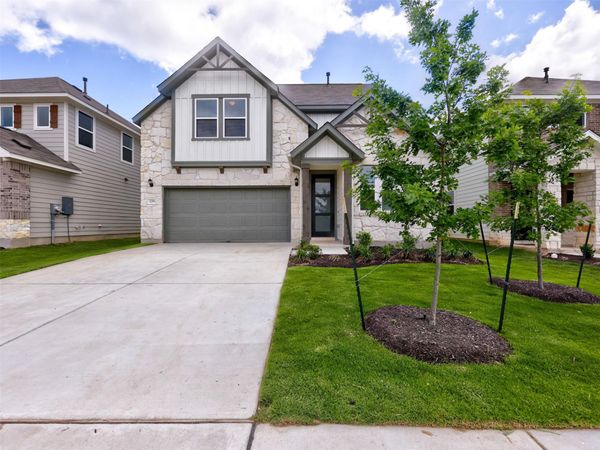 129 Prairie Falls DR, Hutto, TX 78634