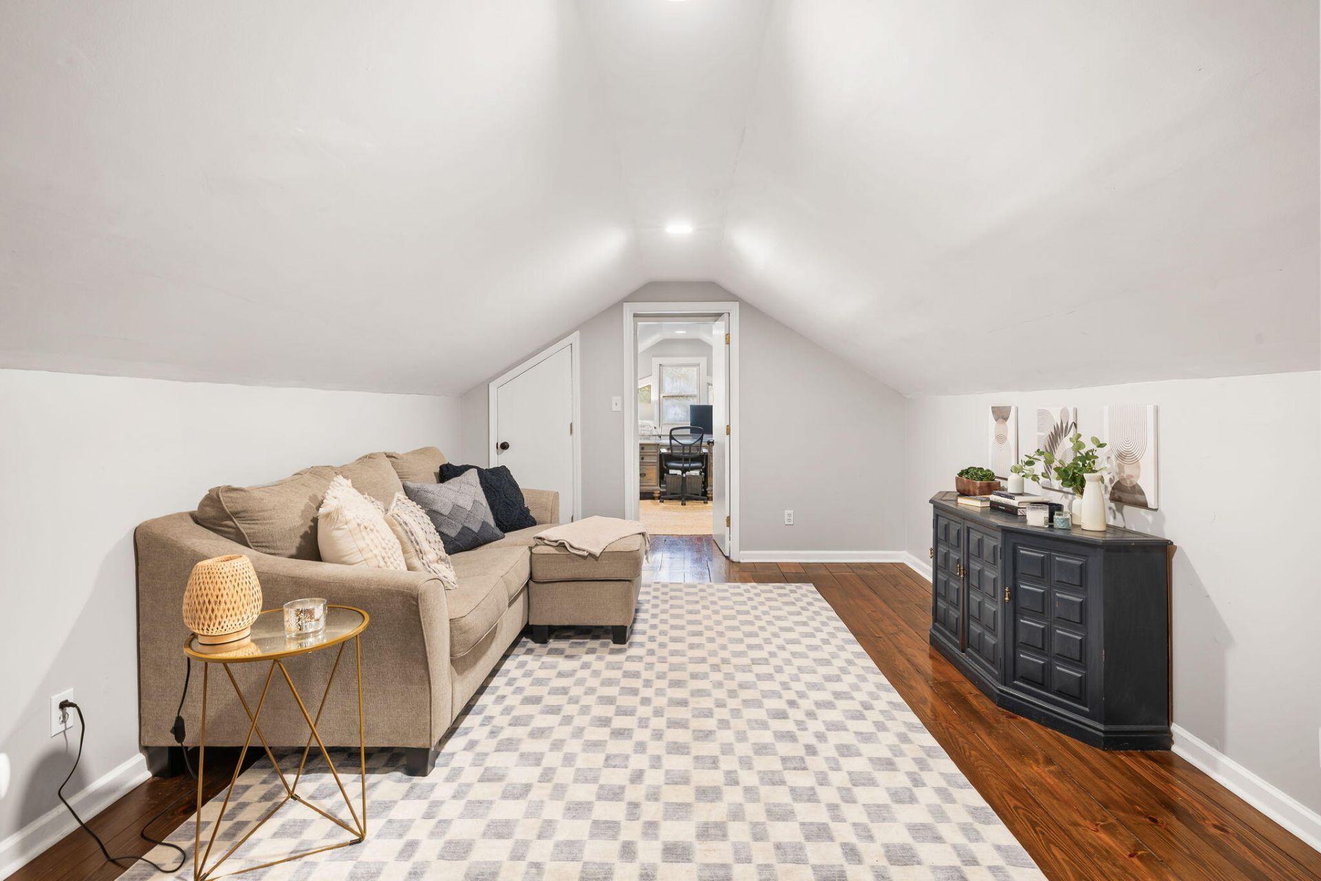 216 Woodland Shores Road Photo 22