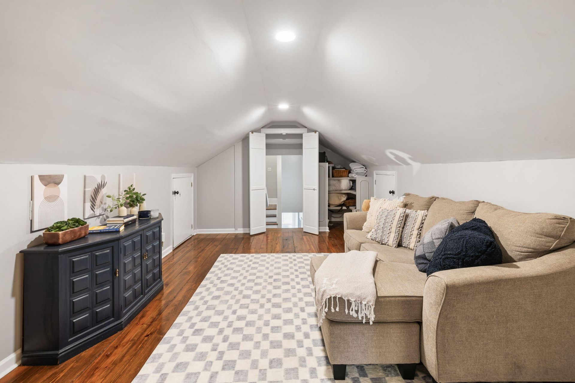 216 Woodland Shores Road Photo 23