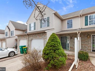 8014 HERITAGE DRIVE , ALBURTIS, PA 18011