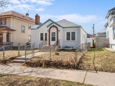 1523 Queen Avenue N, Minneapolis, MN 55411