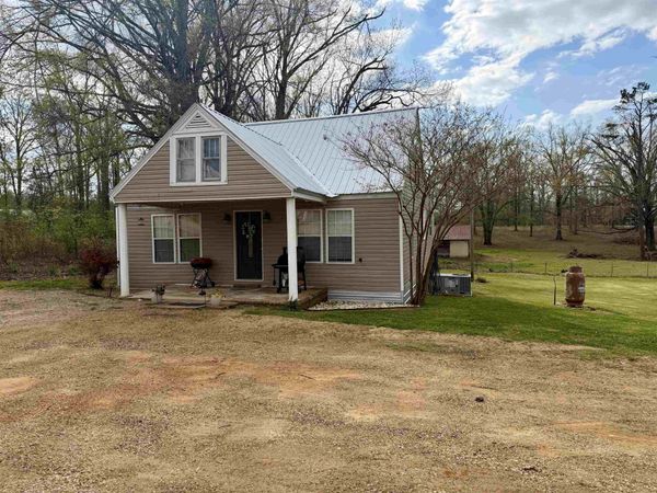 10001 22 HWY, Michie, TN 38357