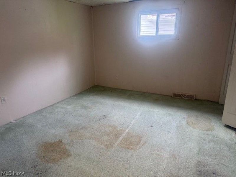 68298 Orchard Avenue, Bridgeport, OH 43912 Photo 9