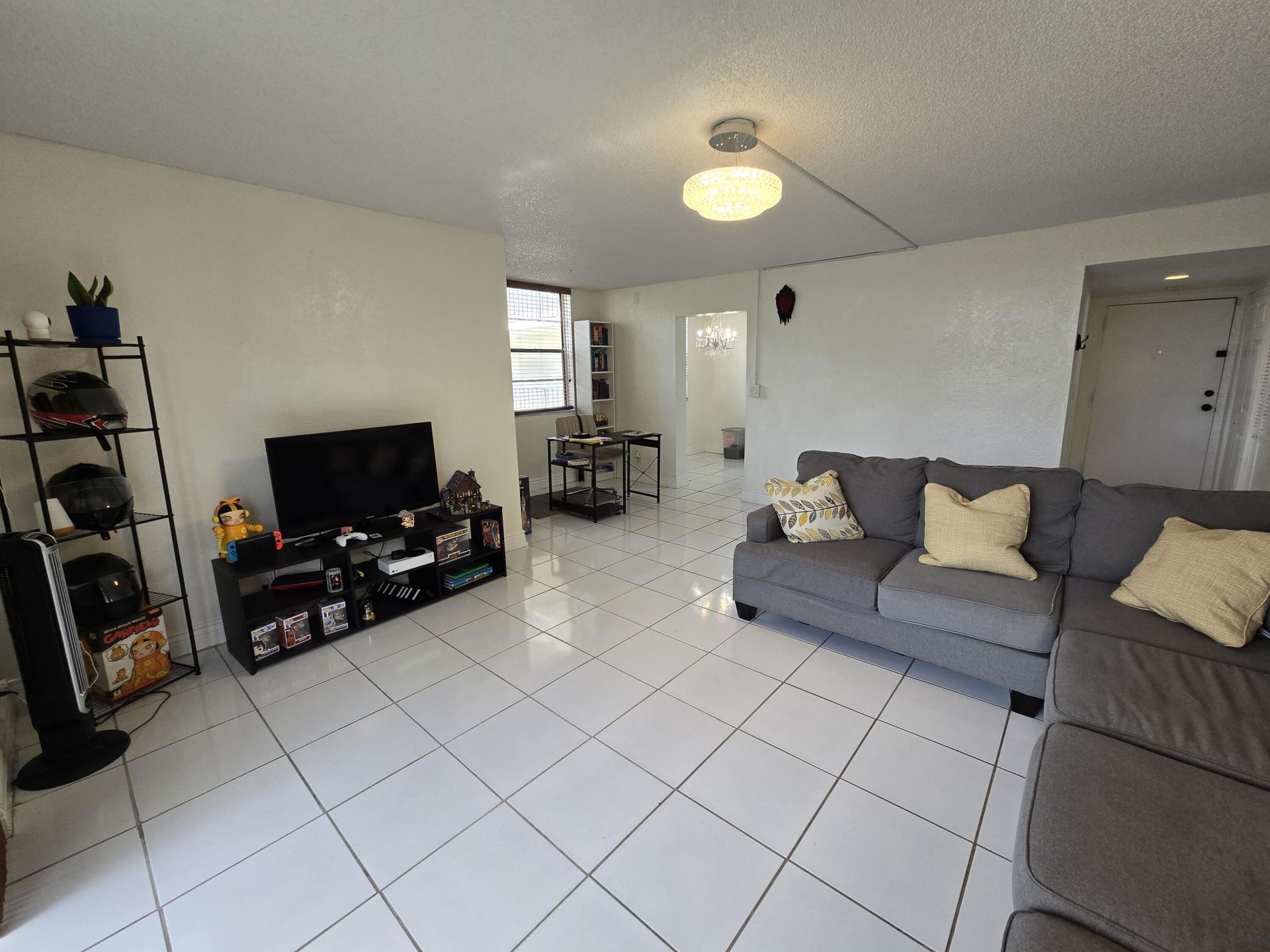 6190 Woodlands Boulevard, Unit 311, Tamarac, FL 33319 Photo