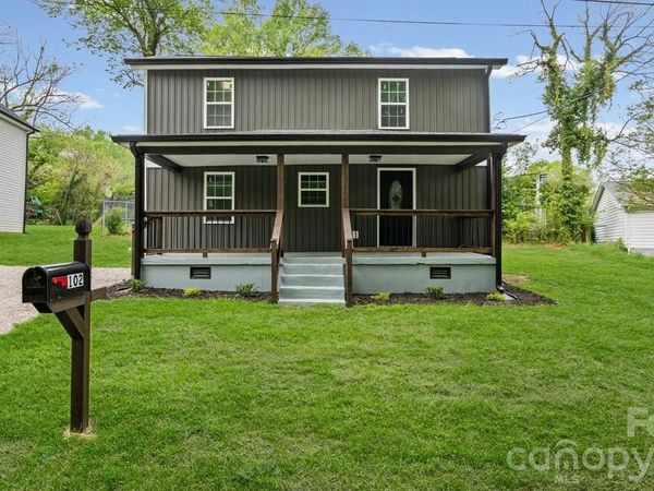 102 W Carolina Avenue, Bessemer City, NC 28016