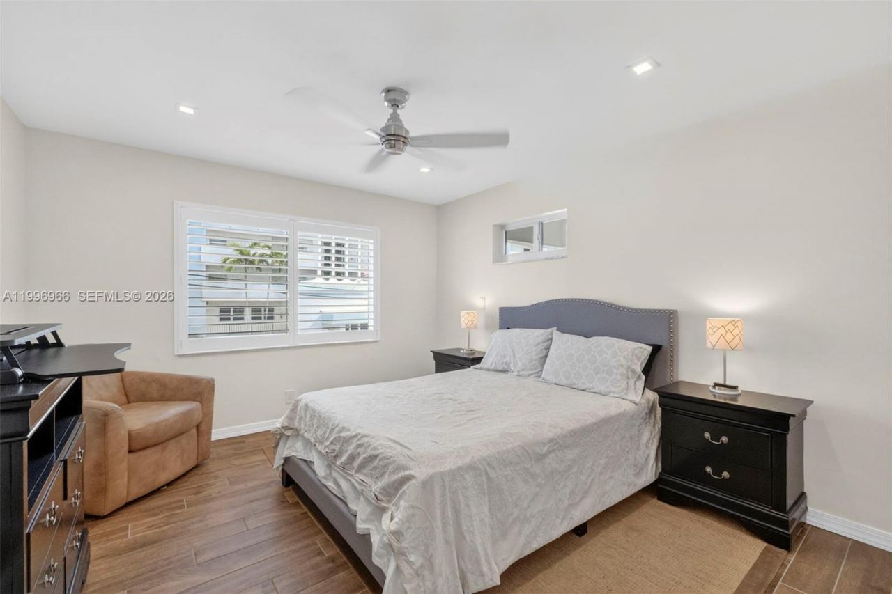 3050 NE 48th St, Unit 210, Fort Lauderdale, FL 33308 Photo