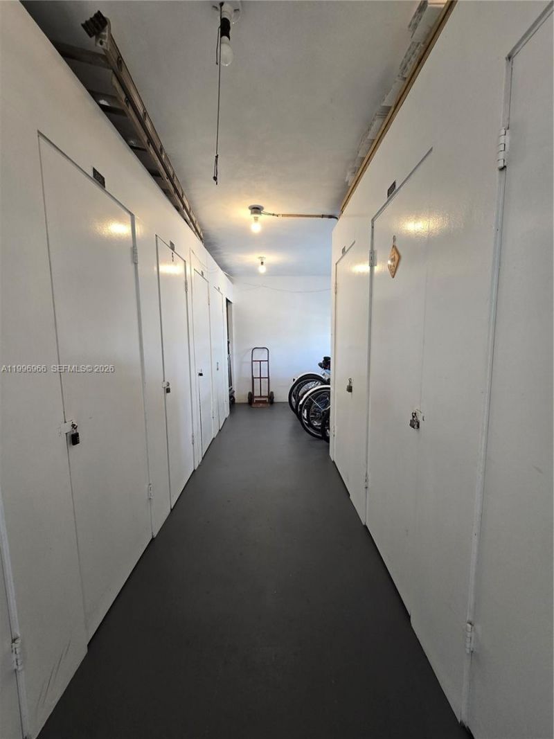 3050 NE 48th St, Unit 210, Fort Lauderdale, FL 33308 Photo