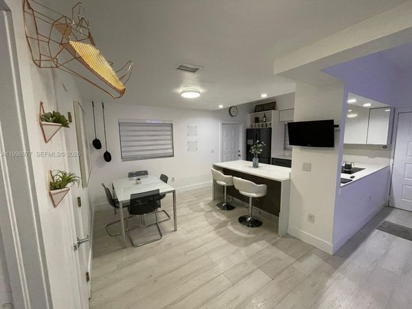 325 NW 19th Ln, Unit 30, Miami, FL 33136