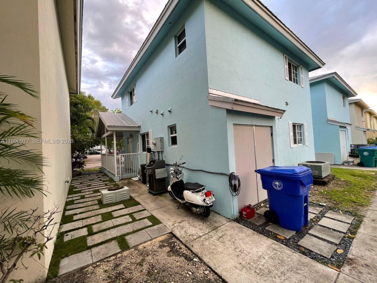 325 NW 19th Ln, Unit 30, Miami, FL 33136 Photo