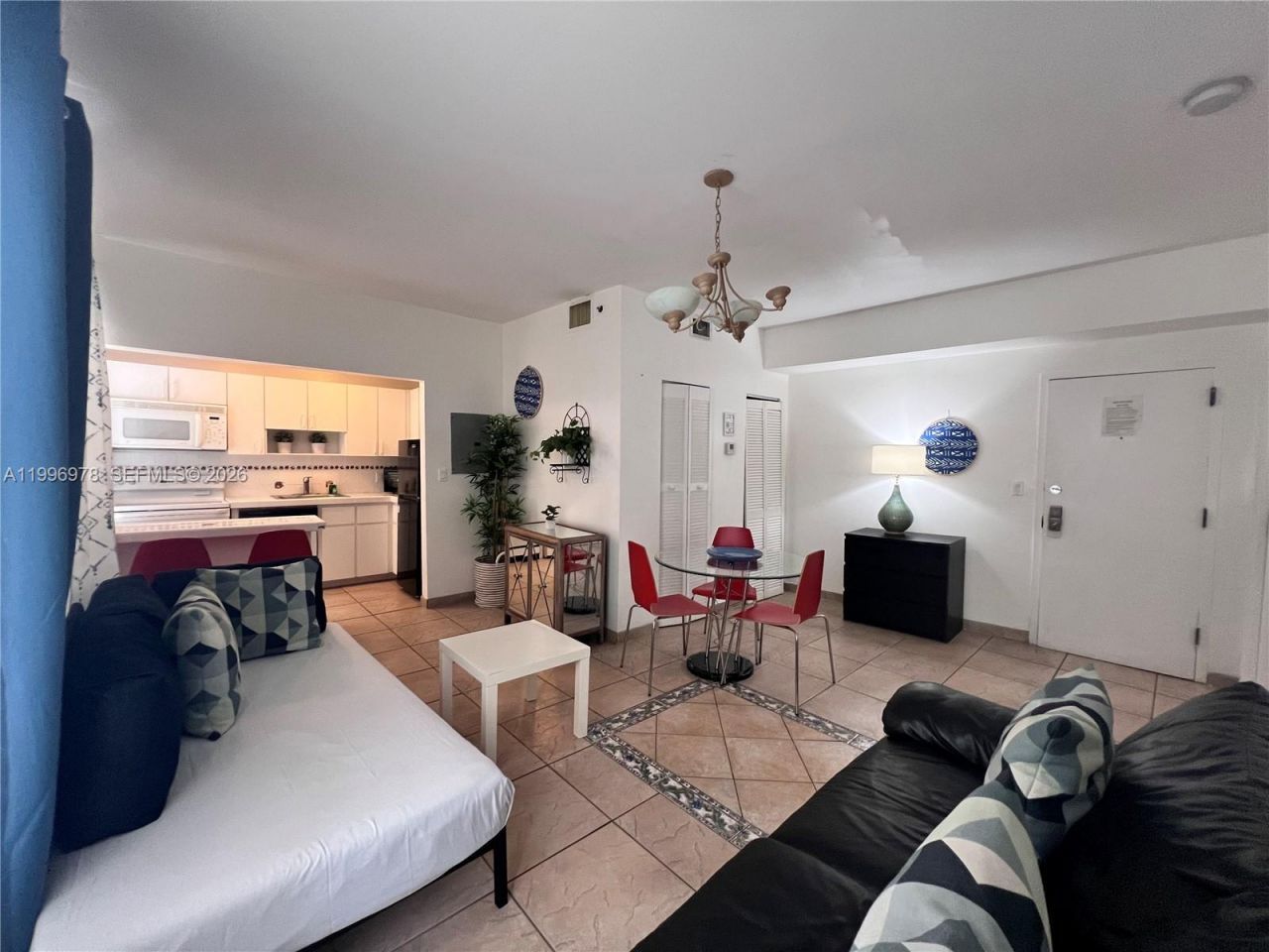 918 Ocean Dr, Unit 302, Miami Beach, FL 33139 Photo