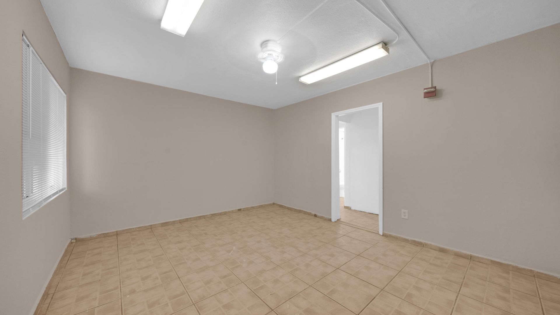 420 NW 10th Street, Unit # 15, Miami, FL 33136 Photo