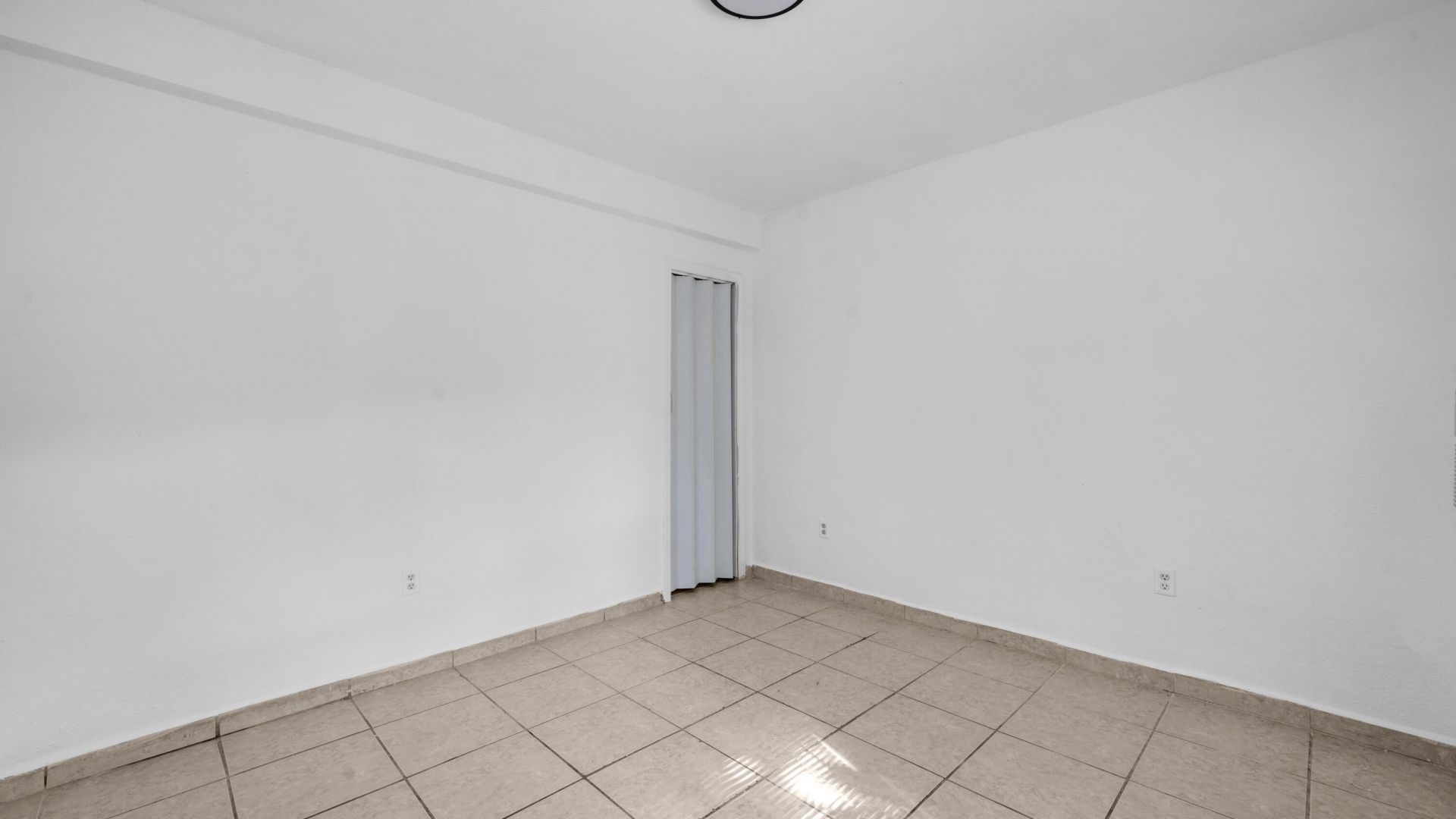 420 NW 10th Street, Unit # 15, Miami, FL 33136 Photo