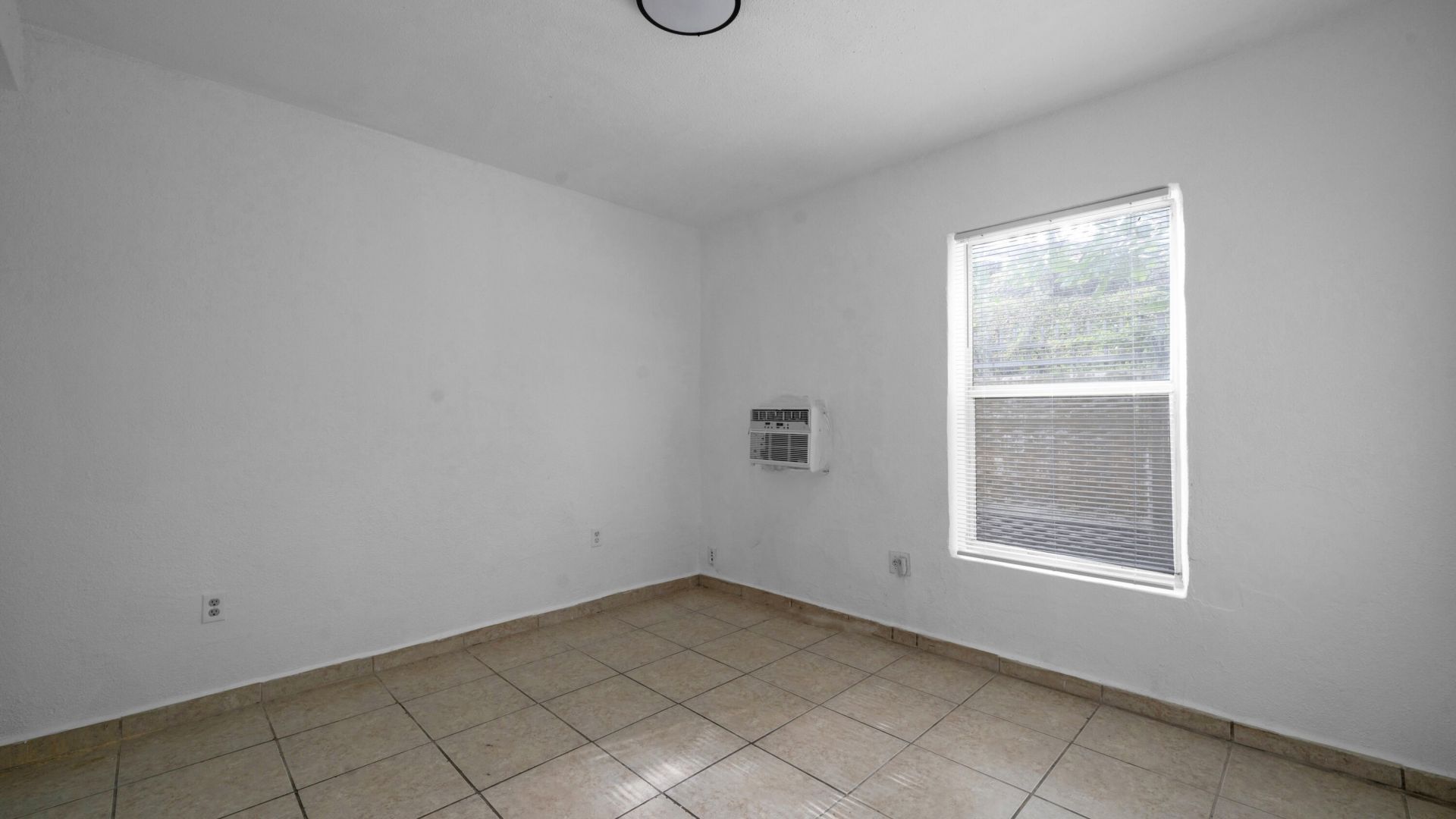 420 NW 10th Street, Unit # 15, Miami, FL 33136 Photo