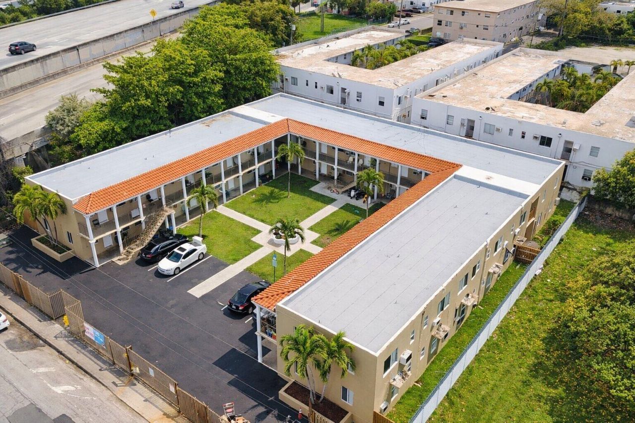 420 NW 10th Street, Unit # 15, Miami, FL 33136 Photo