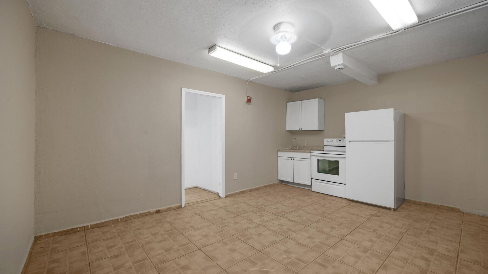 420 NW 10th Street, Unit # 15, Miami, FL 33136 Photo