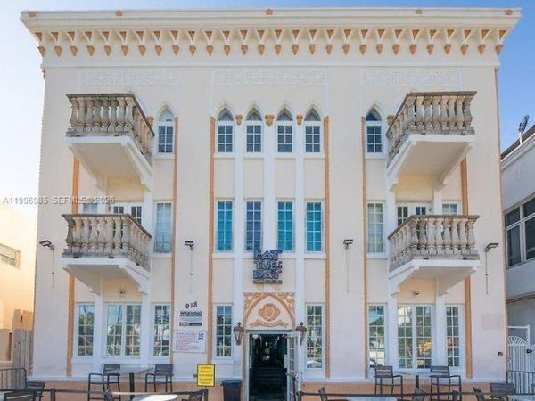 918 Ocean Dr , Unit 202, Miami Beach, FL 33139