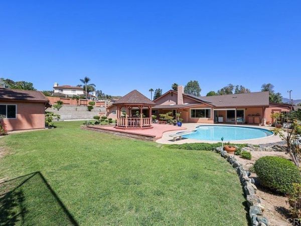 3206 Wheeling Ln., Bonita, CA 91902