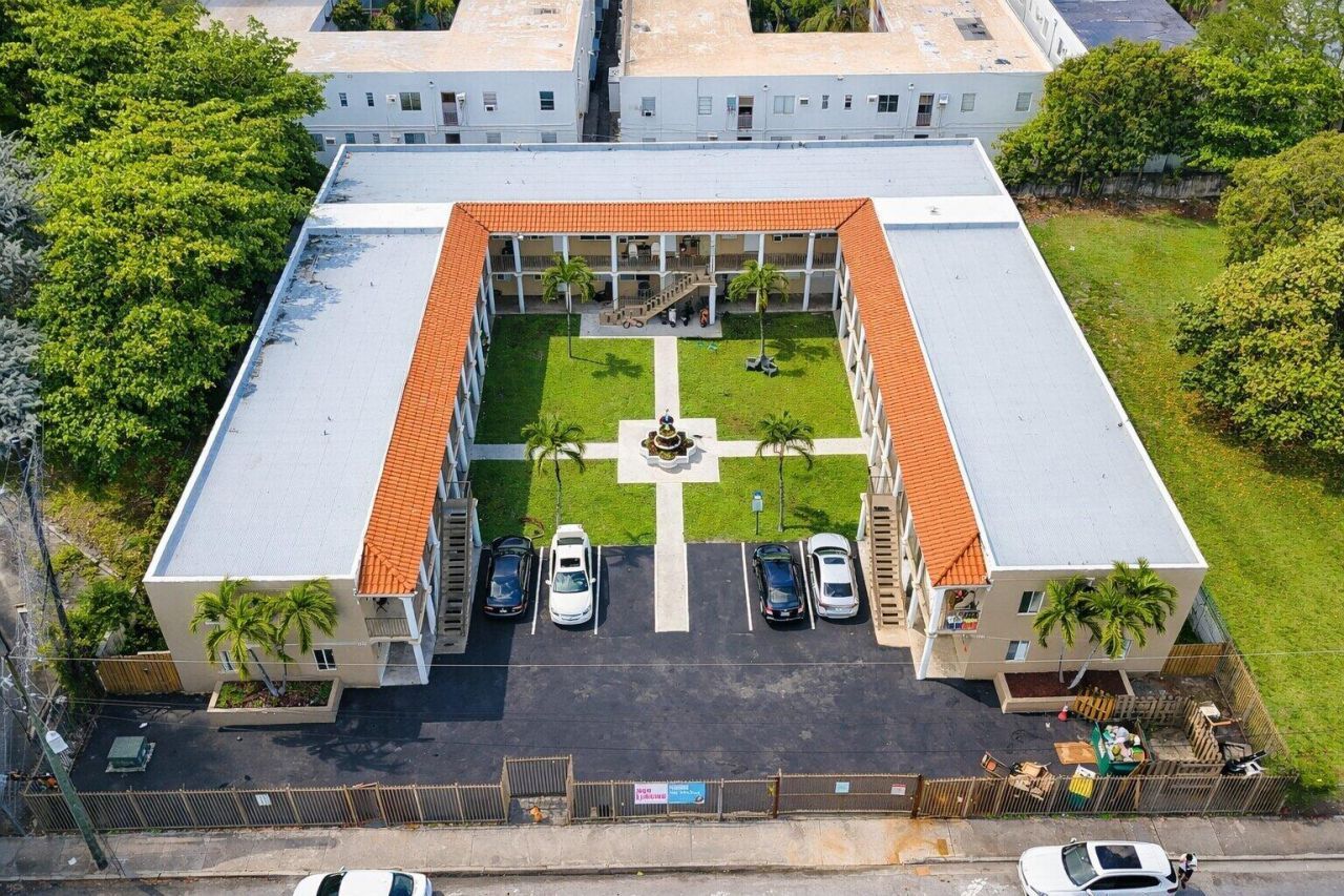 420 NW 10th Street, Unit # 9, Miami, FL 33136 Photo