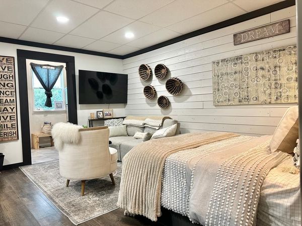 107 A Broad, Livingston, TN 38570