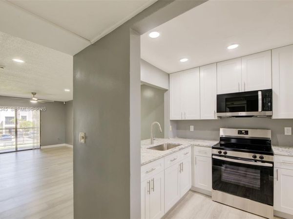 851 NE 209th Ter, Unit 203-23, Miami, FL 33179