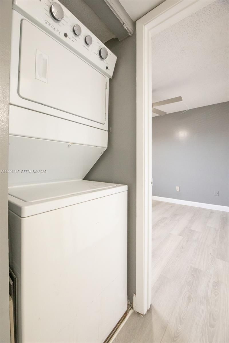 851 NE 209th Ter, Unit 203-23, Miami, FL 33179 Photo