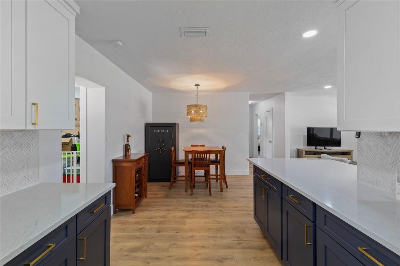 1715 Thomas Drive , Clearwater, FL 33759 Photo