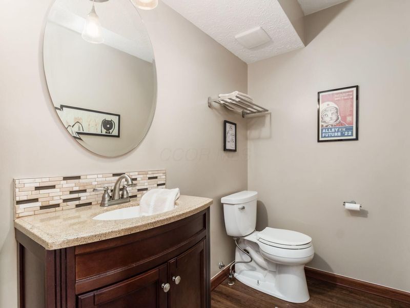 5094 Reed Road, Columbus, OH 43220 Photo 14