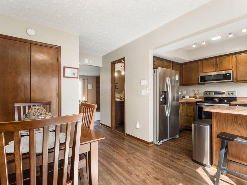 5094 Reed Road, Columbus, OH 43220 Photo 17