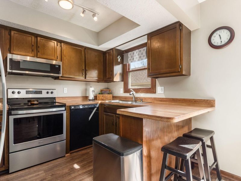 5094 Reed Road, Columbus, OH 43220 Photo 18