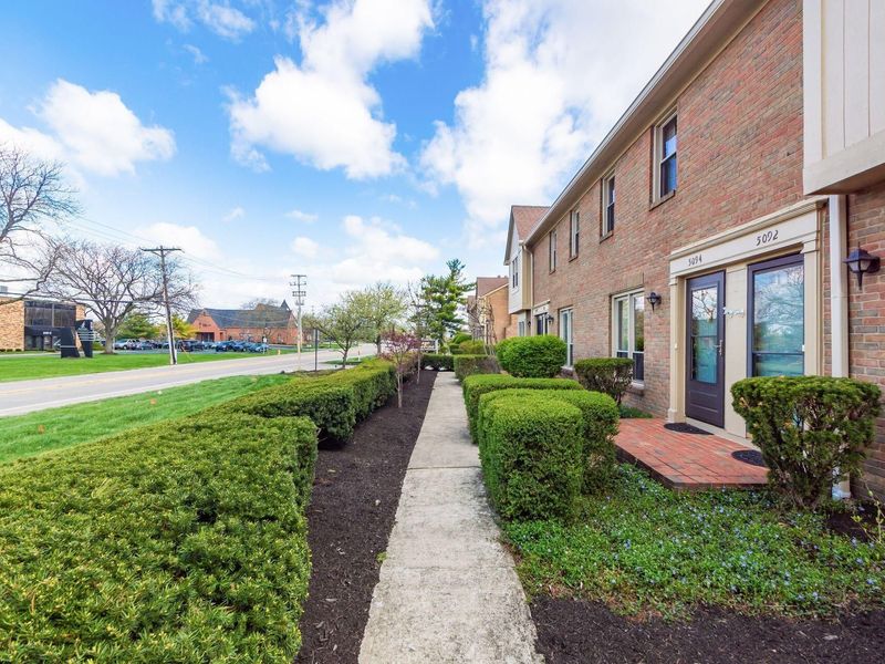 5094 Reed Road, Columbus, OH 43220 Photo 3