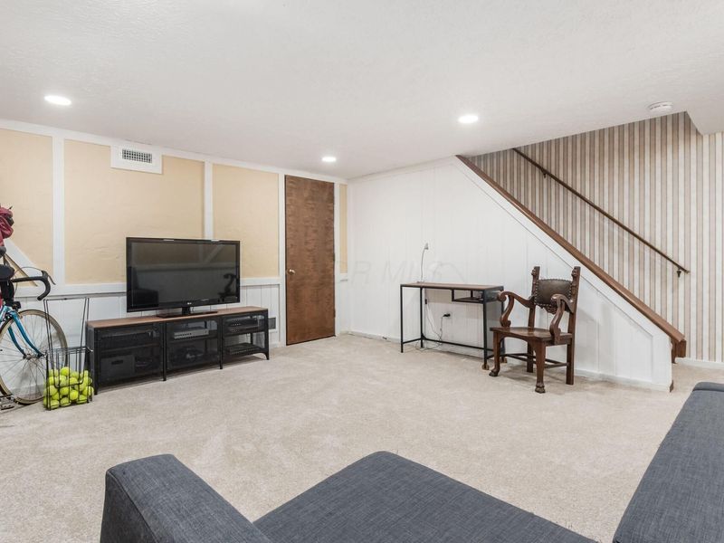 5094 Reed Road, Columbus, OH 43220 Photo 31