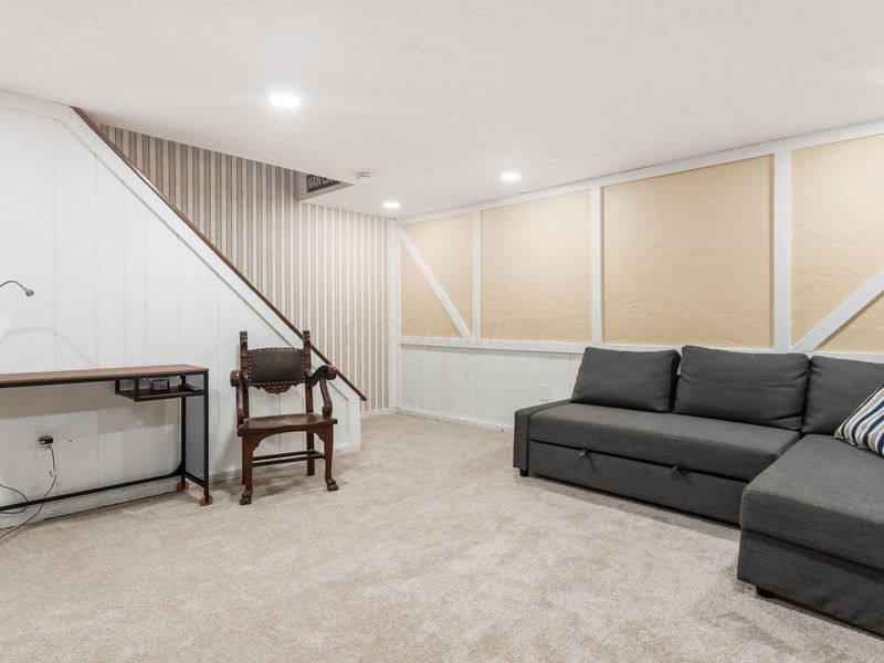 5094 Reed Road, Columbus, OH 43220 Photo 32