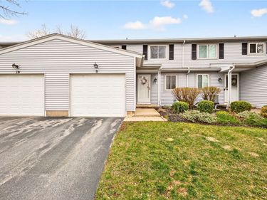 8 Arbor Court, Fairport, NY 14450