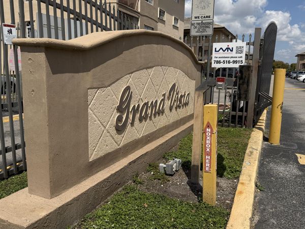 8851 NW 119th Street, Unit 2222-2, Hialeah Gardens, FL 33018