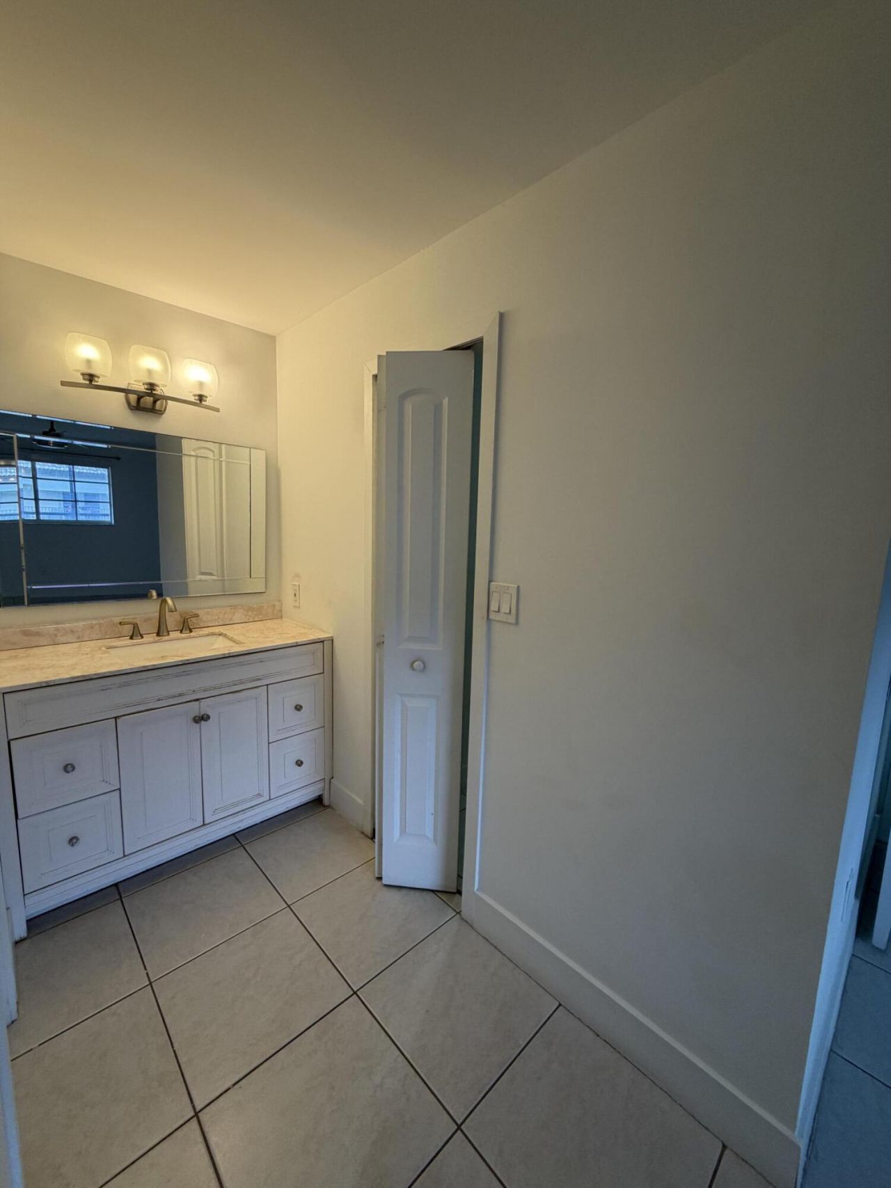 8851 NW 119th Street, Unit 2222-2, Hialeah Gardens, FL 33018 Photo